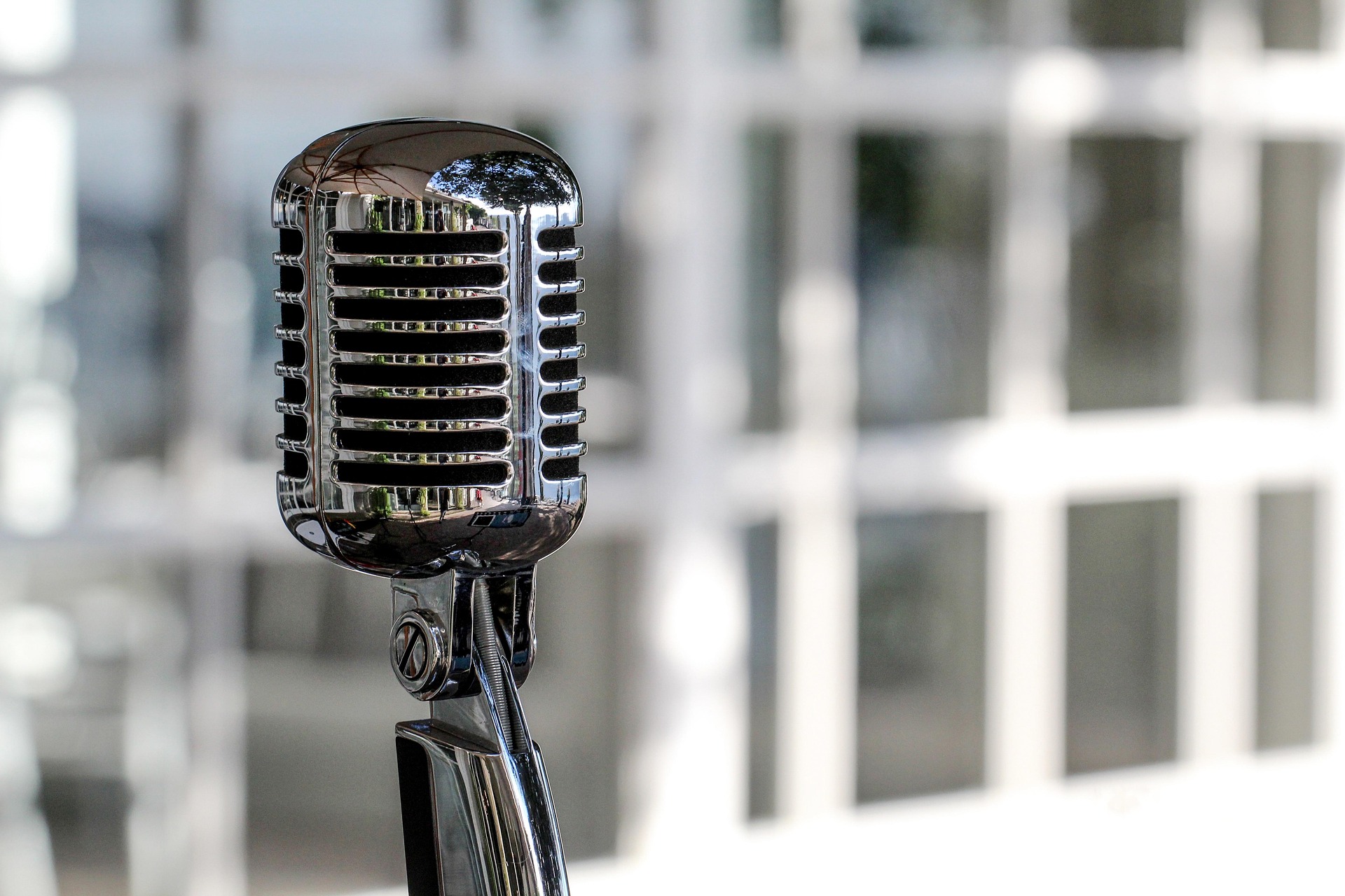 80s microphone
