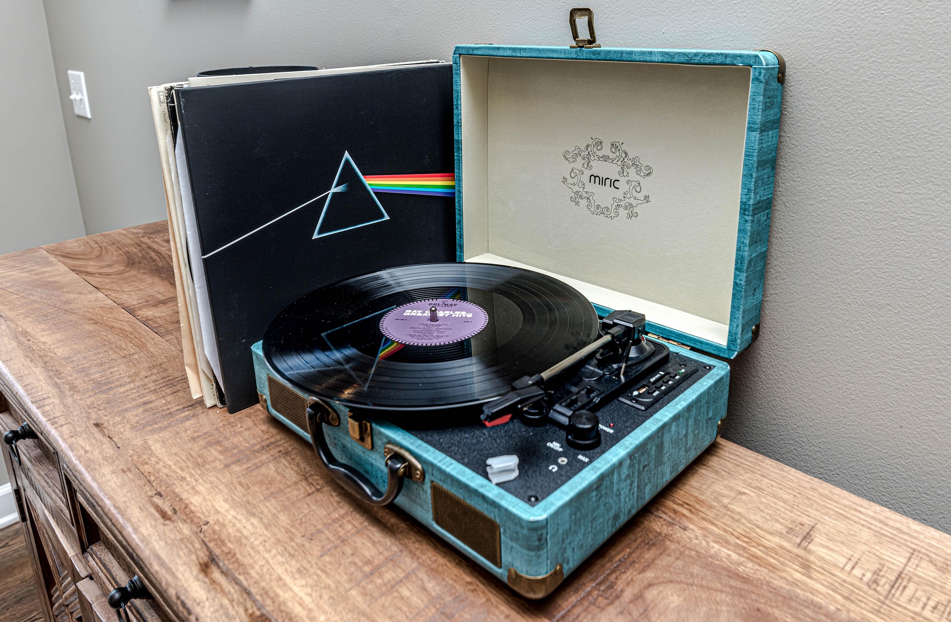 80s record player